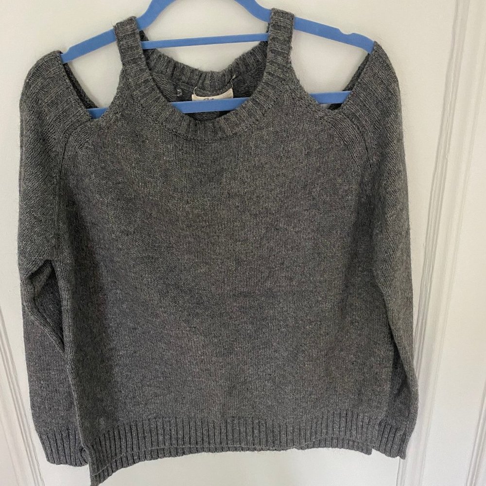 Elan Grey Cold Shoulder Sleeve Sweater